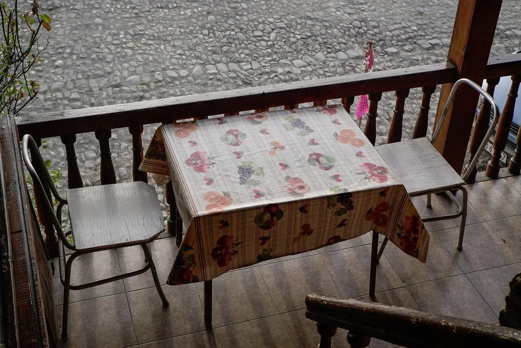 Tsitso & Soso Guesthouse Tsnoristskali エクステリア 写真